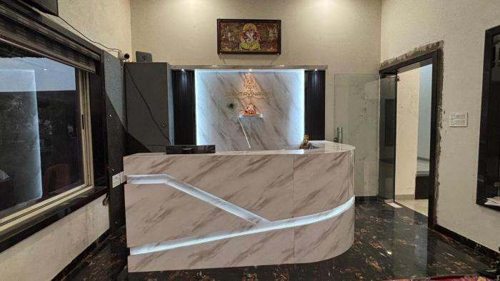 hotel shree ashtavinayak grand