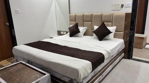 hotel shree ashtavinayak grand