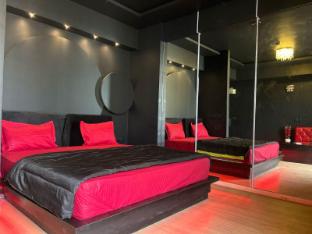 dlf mypad rizz stay studio apartment