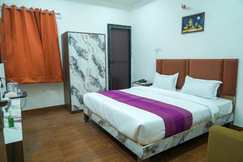 Hotel Shree Narayan,,3 star