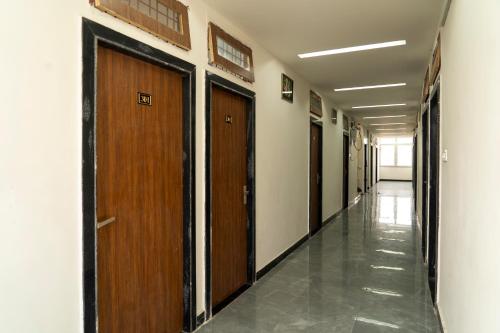 Hotel Shree Narayan,,3 star