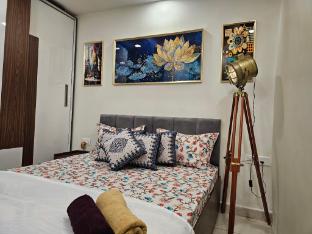 ultra luxury 1bhk 1121 flat by bliss stay