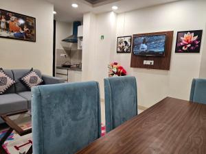 ultra luxury 1bhk 1121 flat by bliss stay