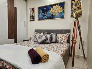 ultra luxury 1bhk 1121 flat by bliss stay