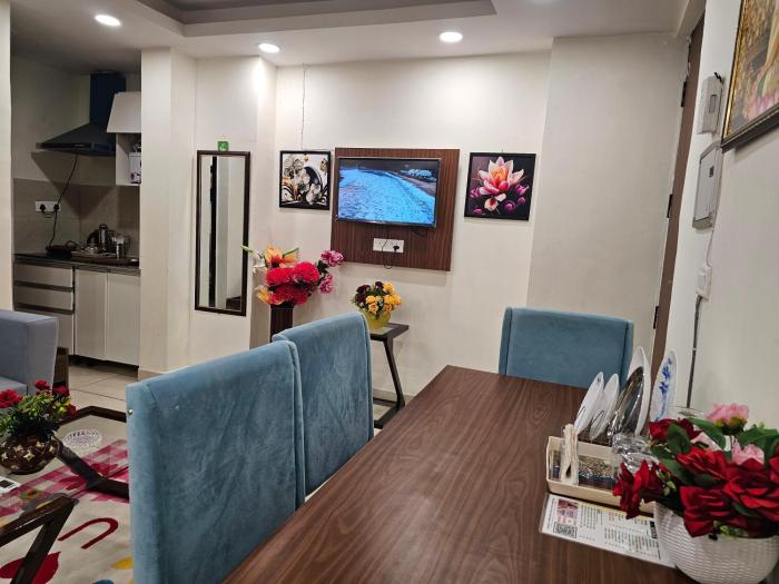 ultra luxury 1bhk 1121 flat by bliss stay