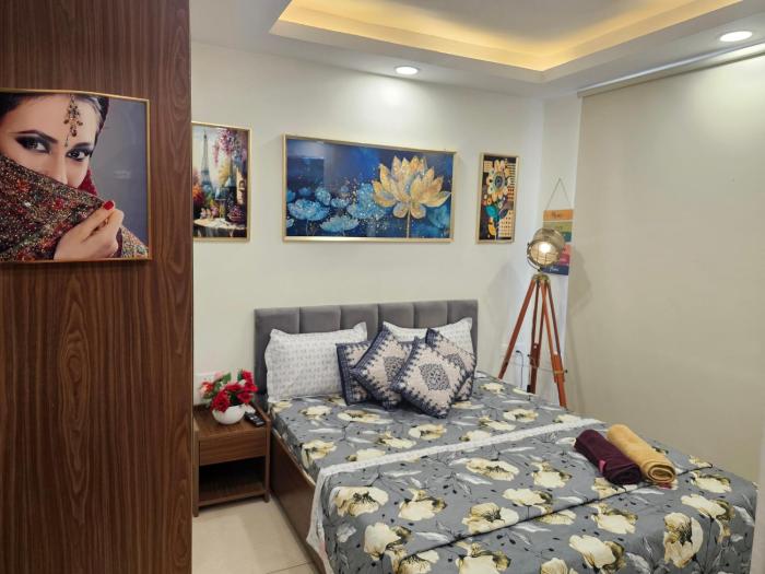 ultra luxury 1bhk 1121 flat by bliss stay