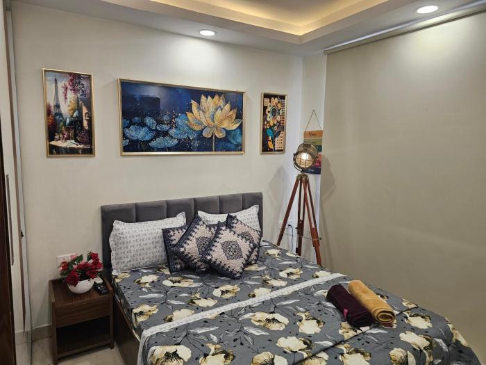 ultra luxury 1bhk 1121 flat by bliss stay