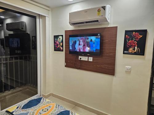 Ultra Luxury 1Bhk 1121 Flat By Bliss Stay,,5 star