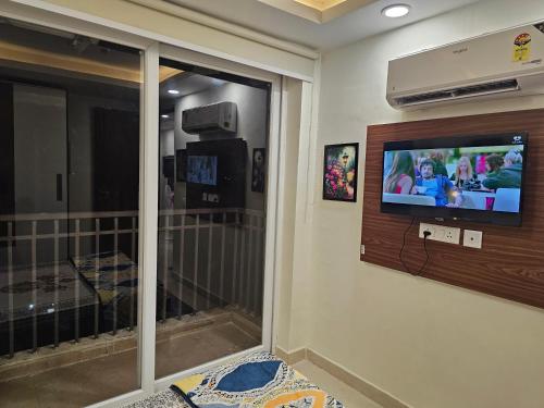 Ultra Luxury 1Bhk 1121 Flat By Bliss Stay,,5 star