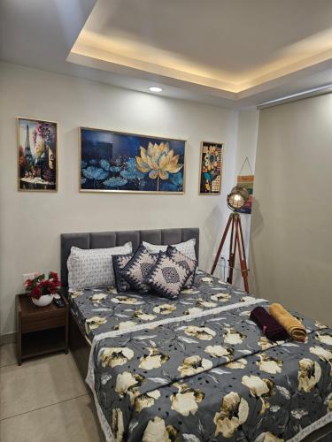 ultra luxury 1bhk 1121 flat by bliss stay