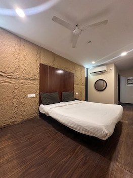 hotel shore i faridabad