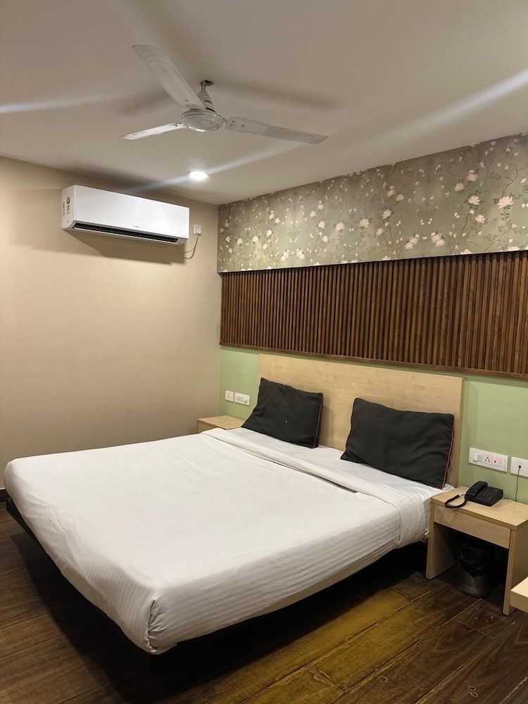 hotel shore i faridabad