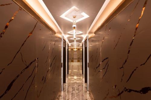 Nachi Grand Residency,,3 star