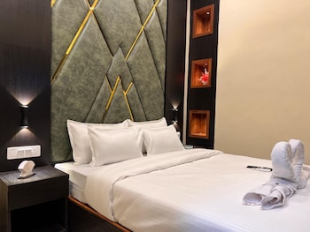 hotel sky suites sahar cargo