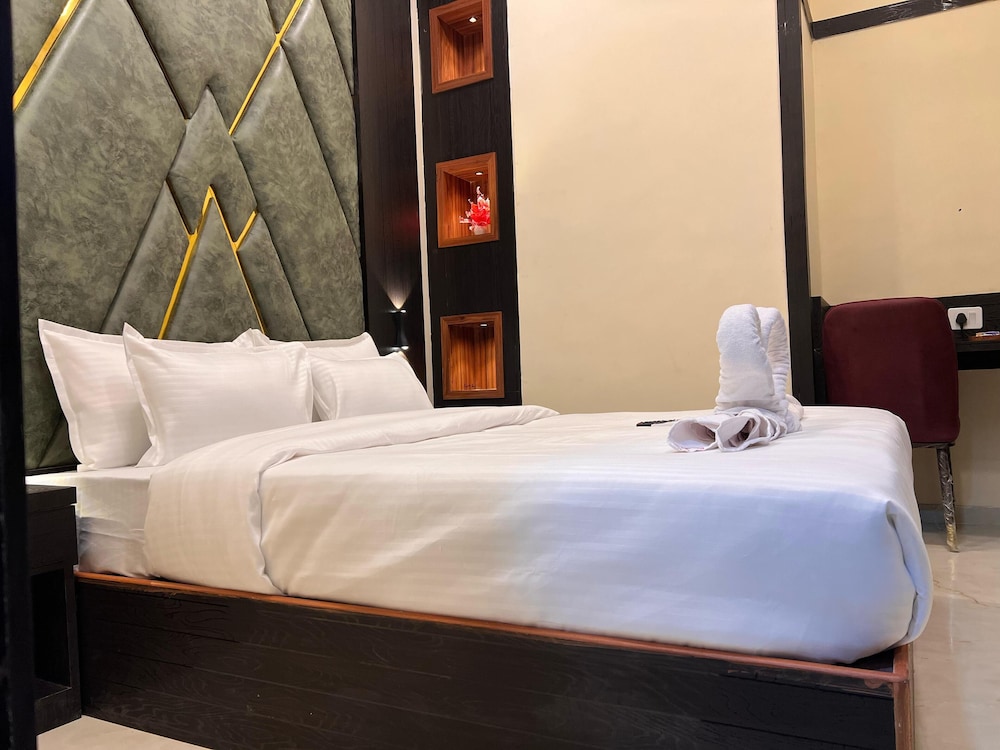 hotel sky suites sahar cargo