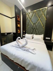 hotel sky suites sahar cargo