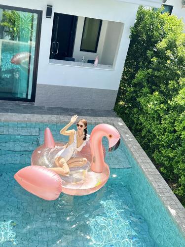 Aonang Nine Poolvilla Resort,,4 star