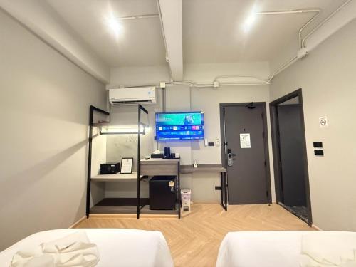 leons loft house