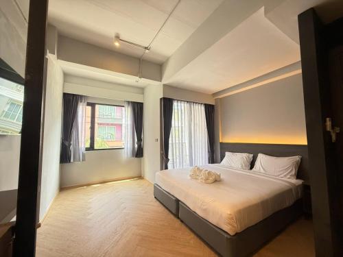 leons loft house