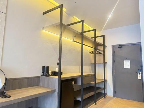 leons loft house