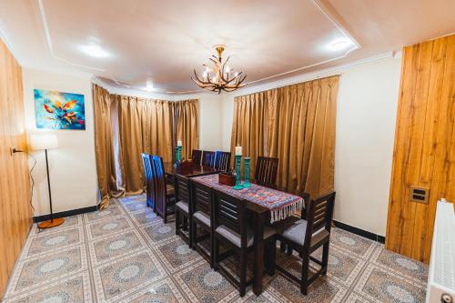 chinar wood cottage