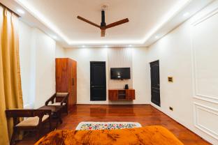 chinar wood cottage