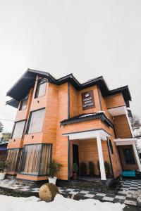 chinar wood cottage