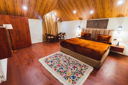 chinar wood cottage