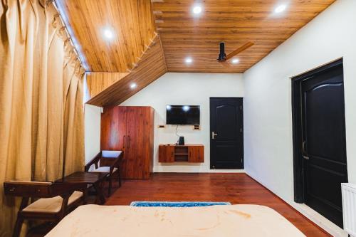 chinar wood cottage