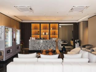 moon hotel