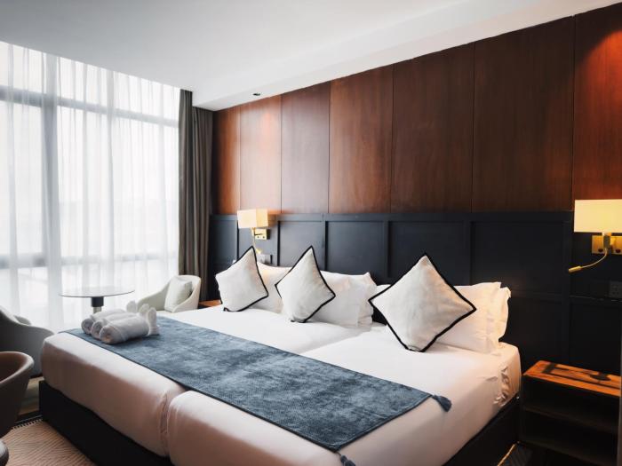 moon hotel