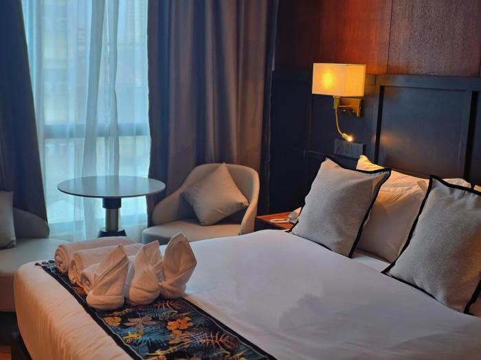 moon hotel