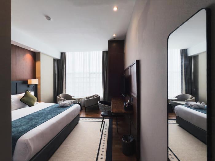 moon hotel