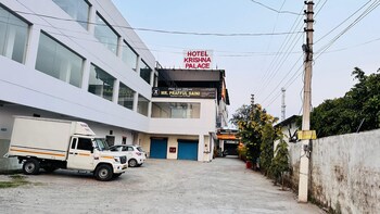hotel krishna palace