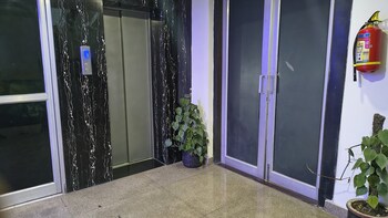 hotel krishna palace