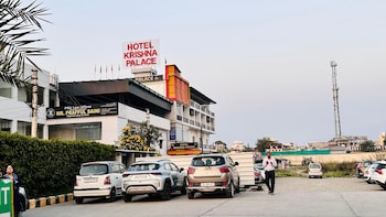 hotel krishna palace