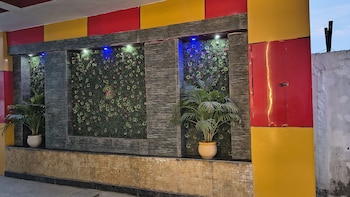 hotel krishna palace