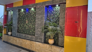 hotel krishna palace