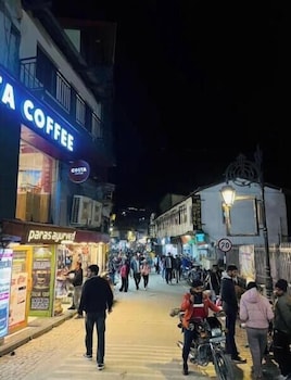 nova mayfield hotel at mall road