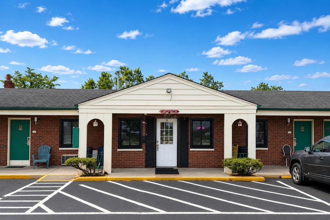 hillcrest motel by oyo aurora in near lawrenceburg
