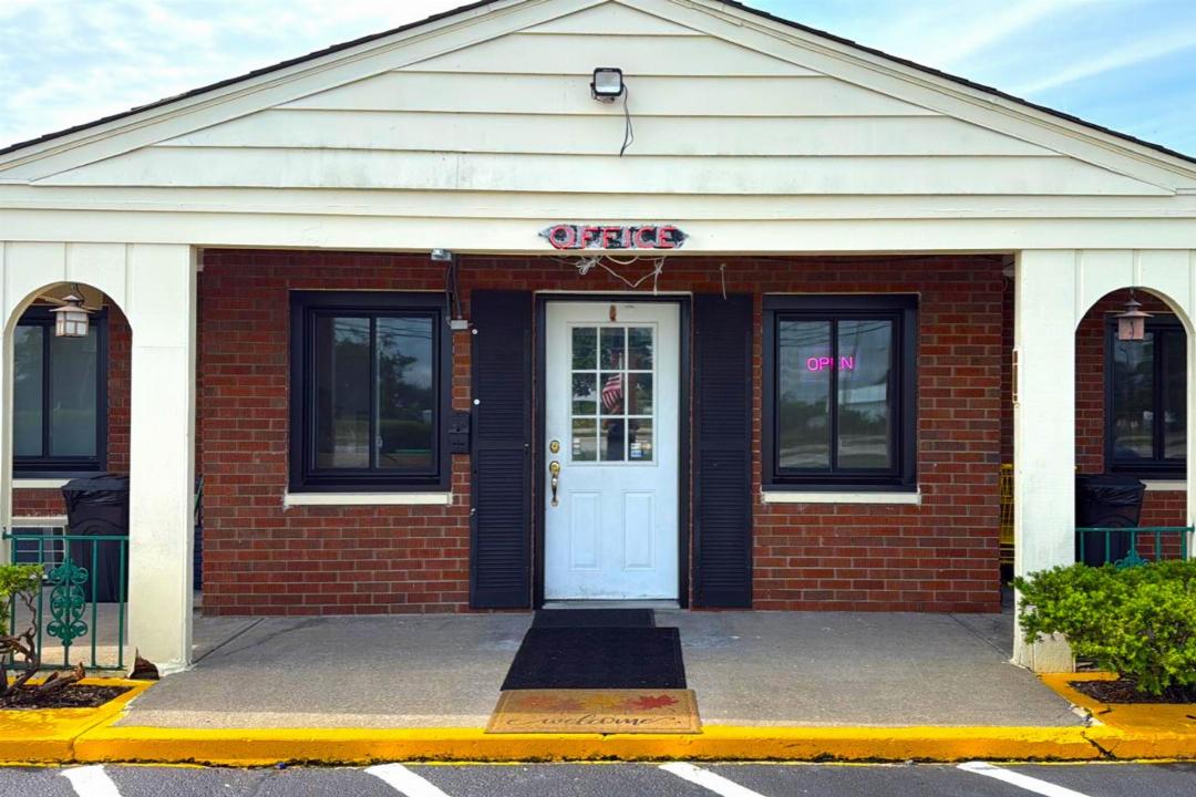 hillcrest motel by oyo aurora in near lawrenceburg