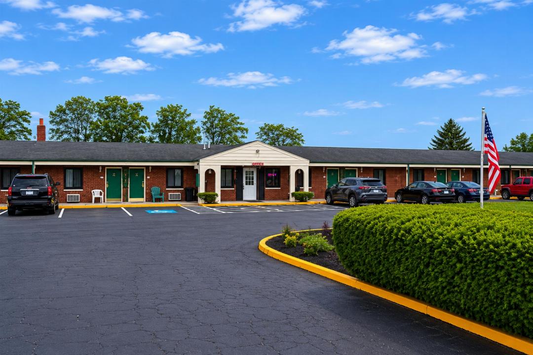 hillcrest motel by oyo aurora in near lawrenceburg