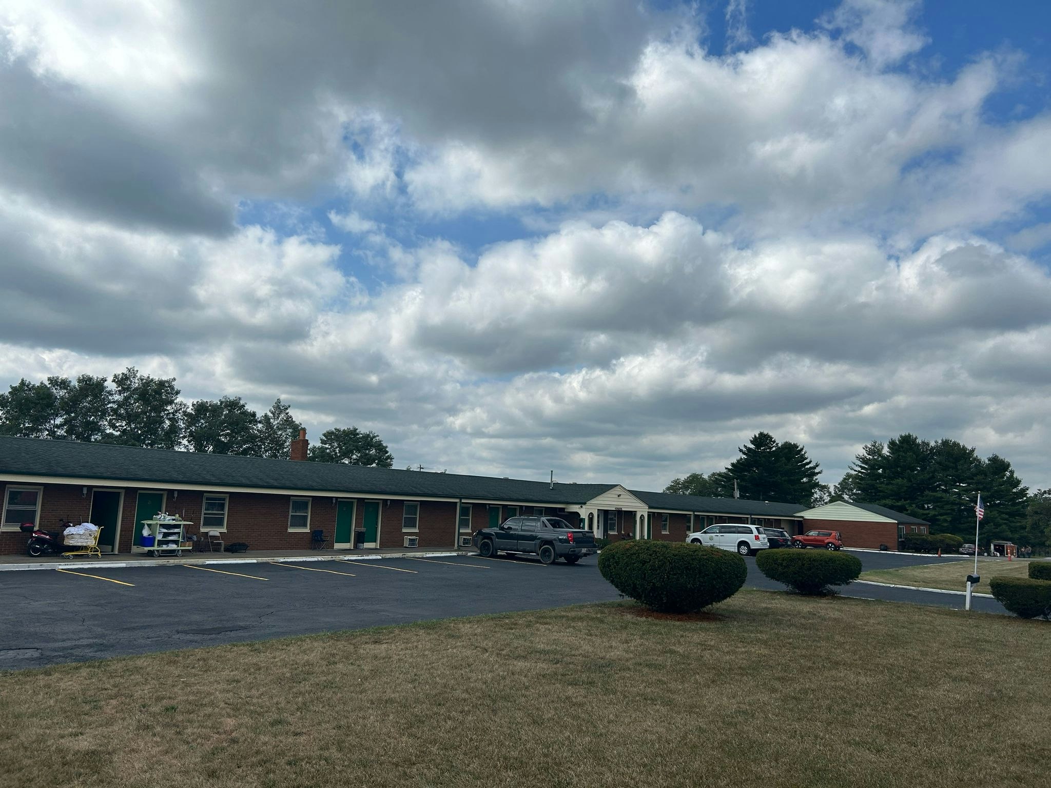 hillcrest motel by oyo aurora in near lawrenceburg