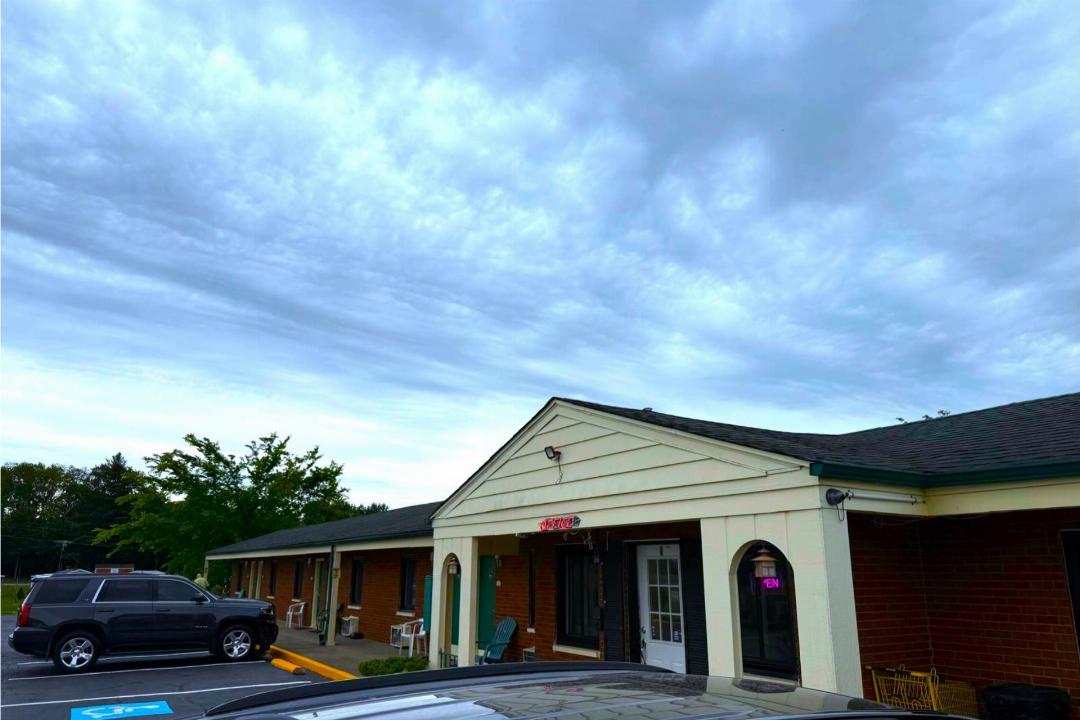 hillcrest motel by oyo aurora in near lawrenceburg