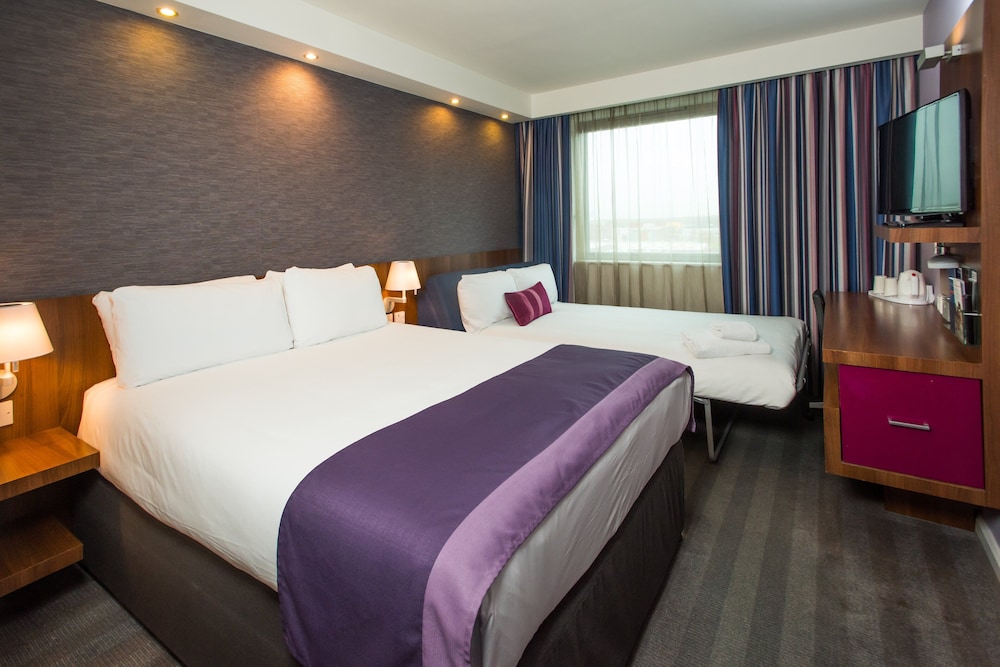 holiday inn express lincoln city centre an ihg hotel