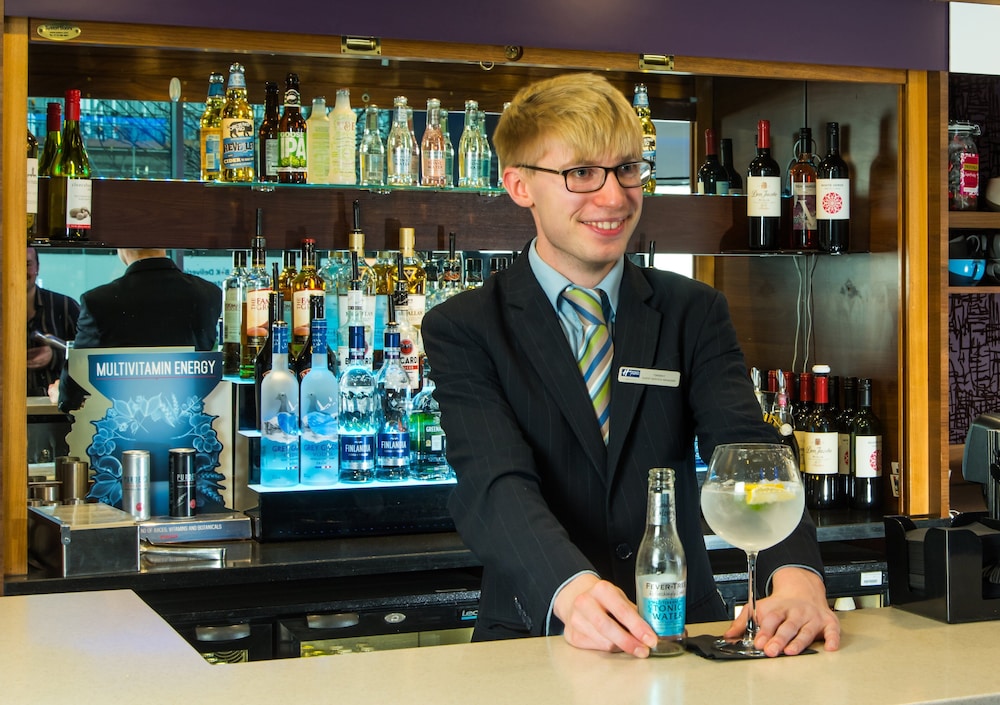 holiday inn express lincoln city centre an ihg hotel