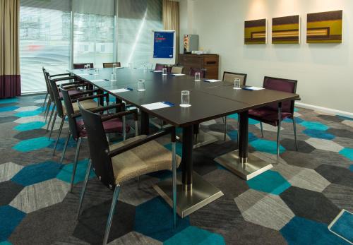 holiday inn express lincoln city centre an ihg hotel