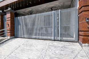 collection o the oraya