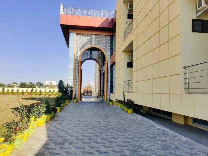 hotel blueberry resort bhilwara