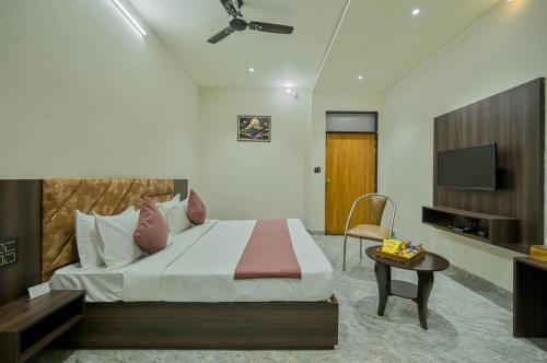 hotel blueberry resort bhilwara